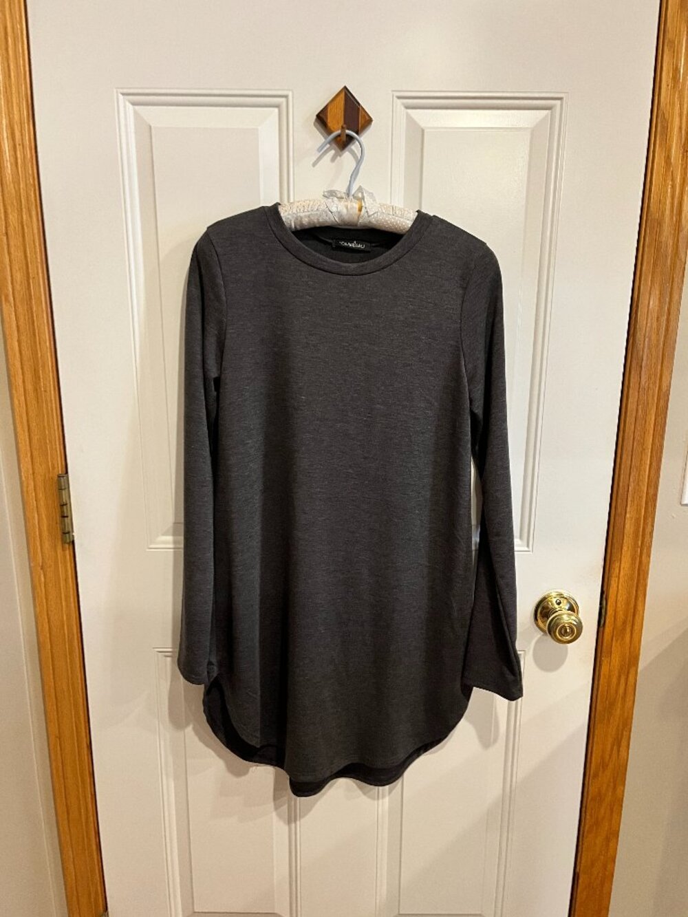 Caralase Soft Dark Gray Long Sleeve Tunic No Tag for Size or material.  EUC